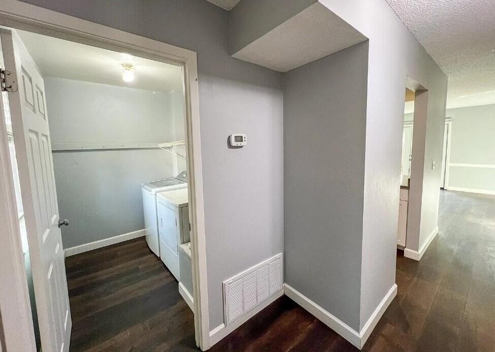 16 16 NW Cape Drive unit: Apt C #C - Photo 3 of 17