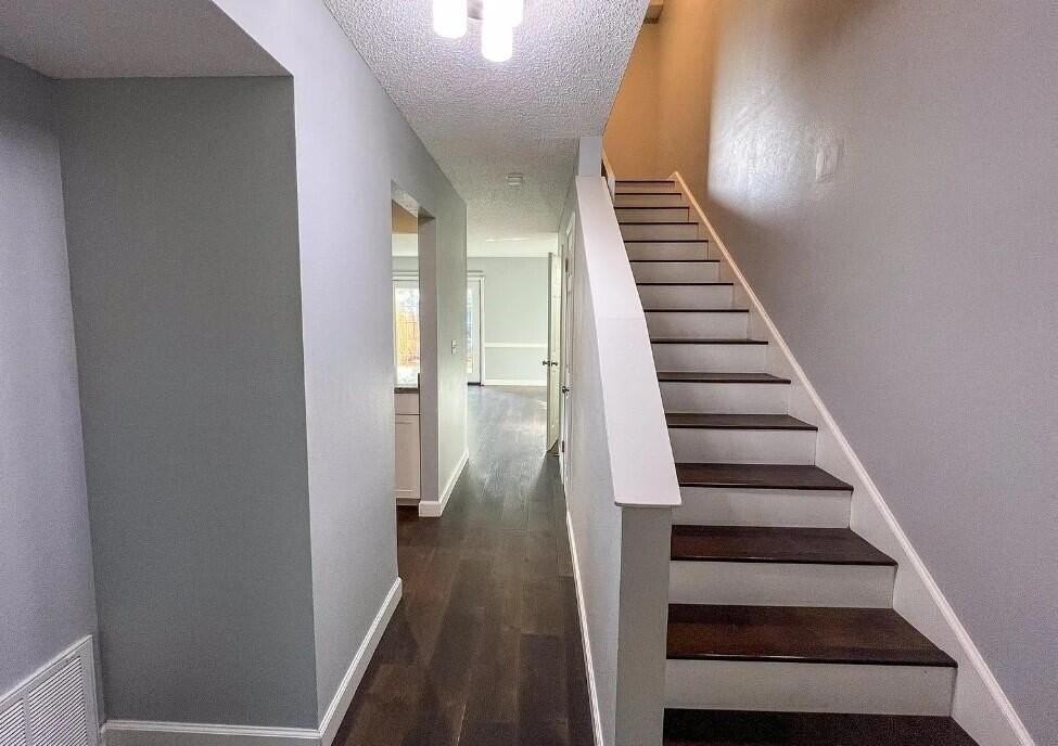 16 16 NW Cape Drive unit: Apt C #C - Photo 4 of 17