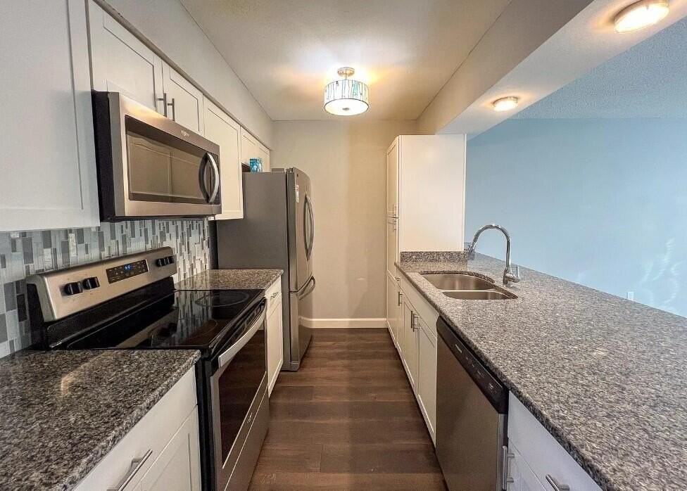 16 16 NW Cape Drive unit: Apt C #C - Photo 5 of 17