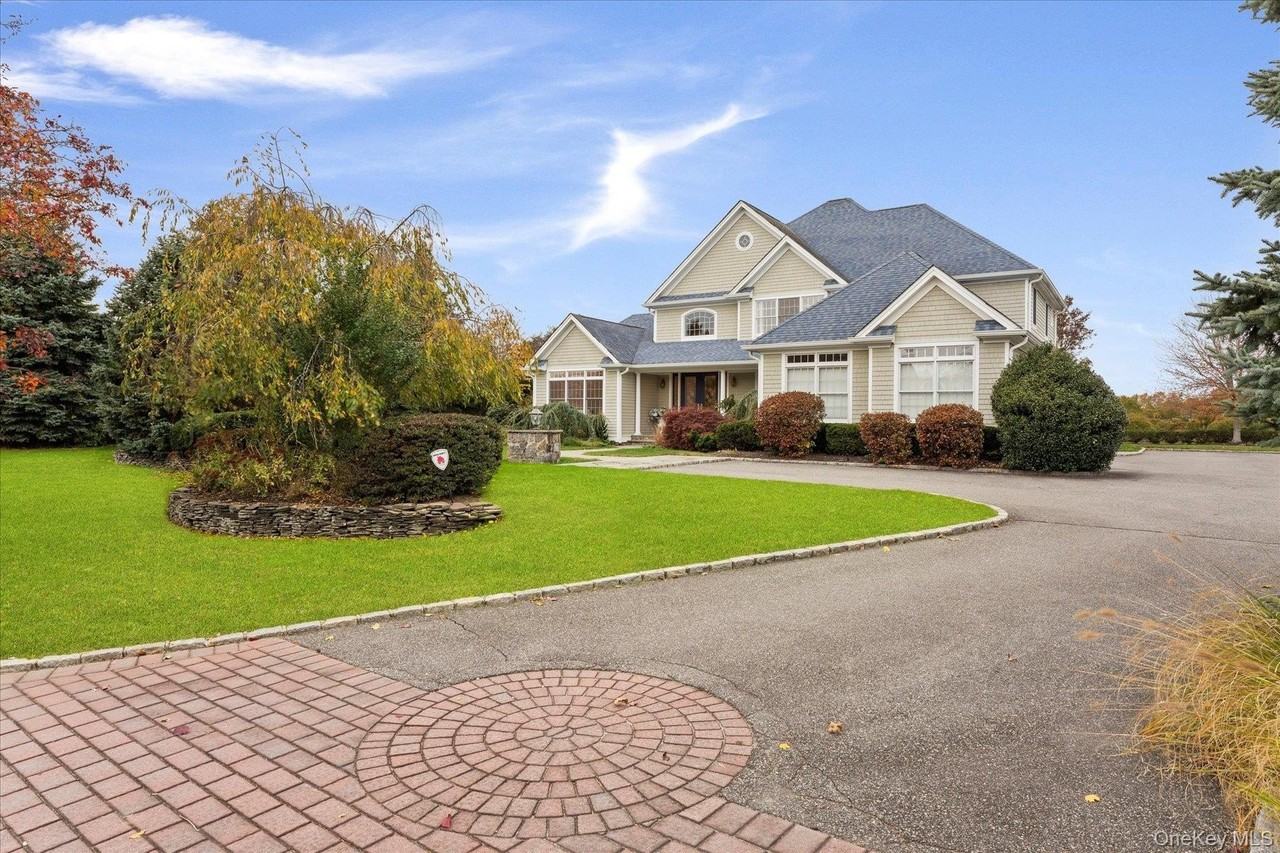 2995 Laurel Trl - Photo 2 of 47