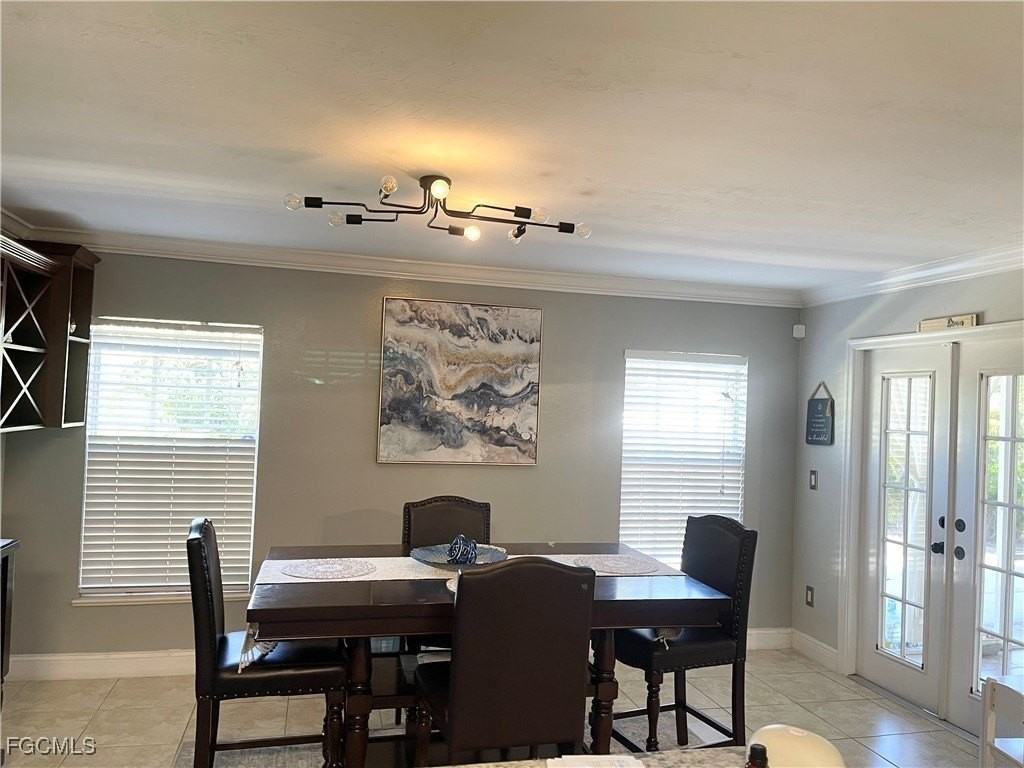 5202 Lee St - Photo 7 of 17