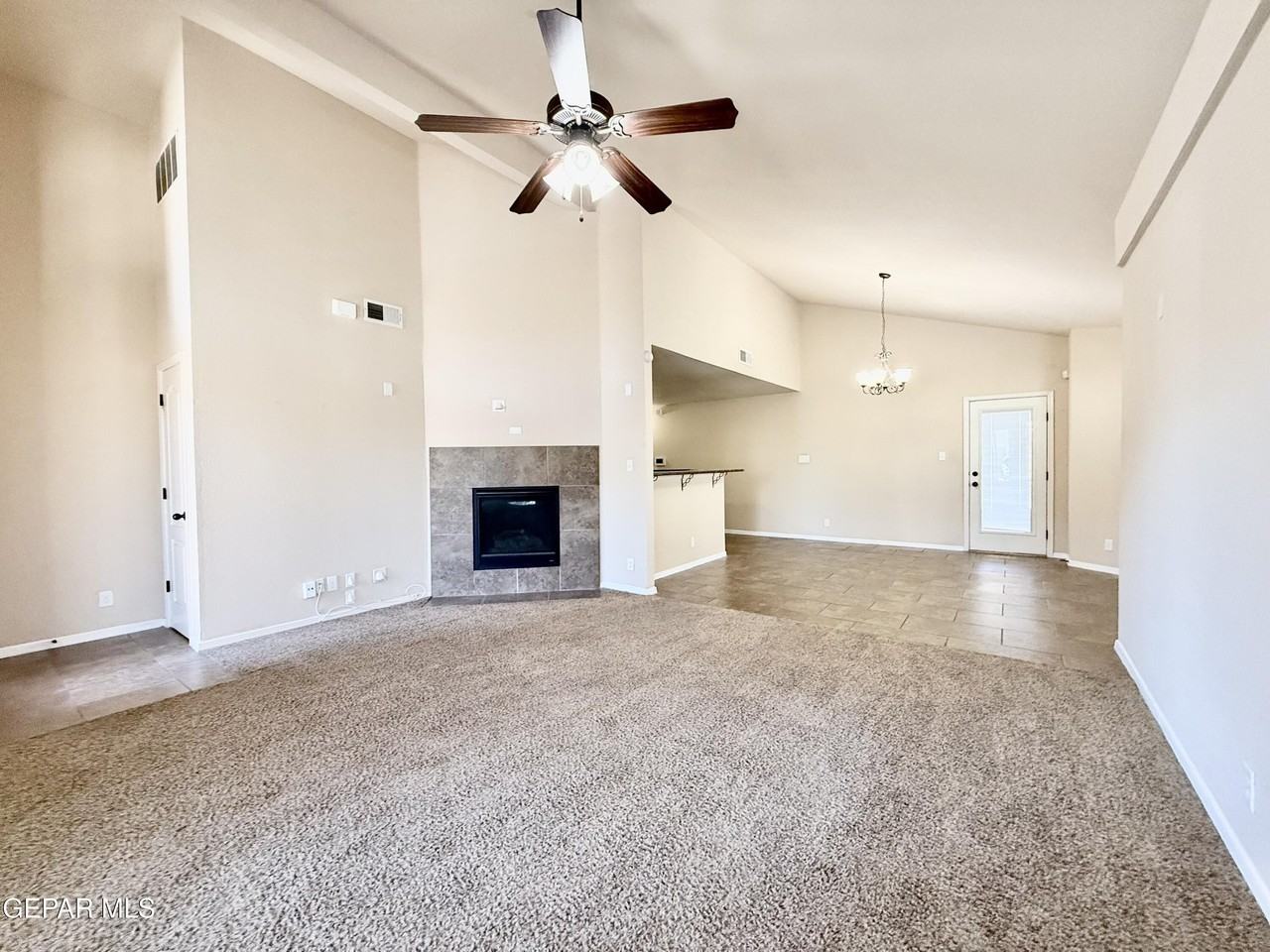 11353 Bullseye Street - Photo 4 of 37