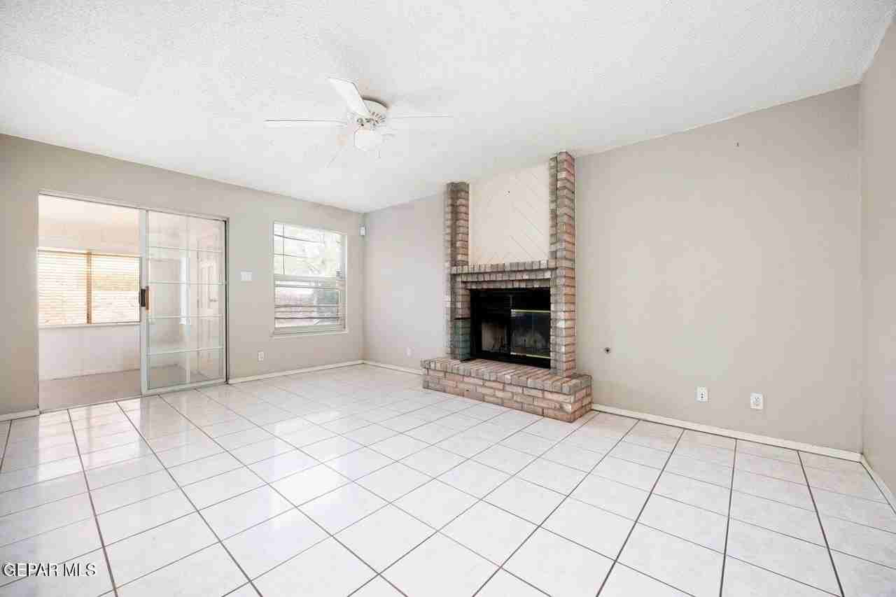 4237 Loma Rosada Dr - Photo 4 of 21