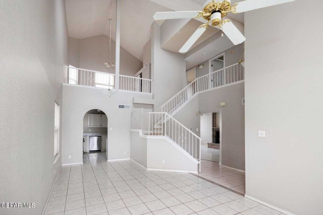 4237 Loma Rosada Dr - Photo 7 of 21