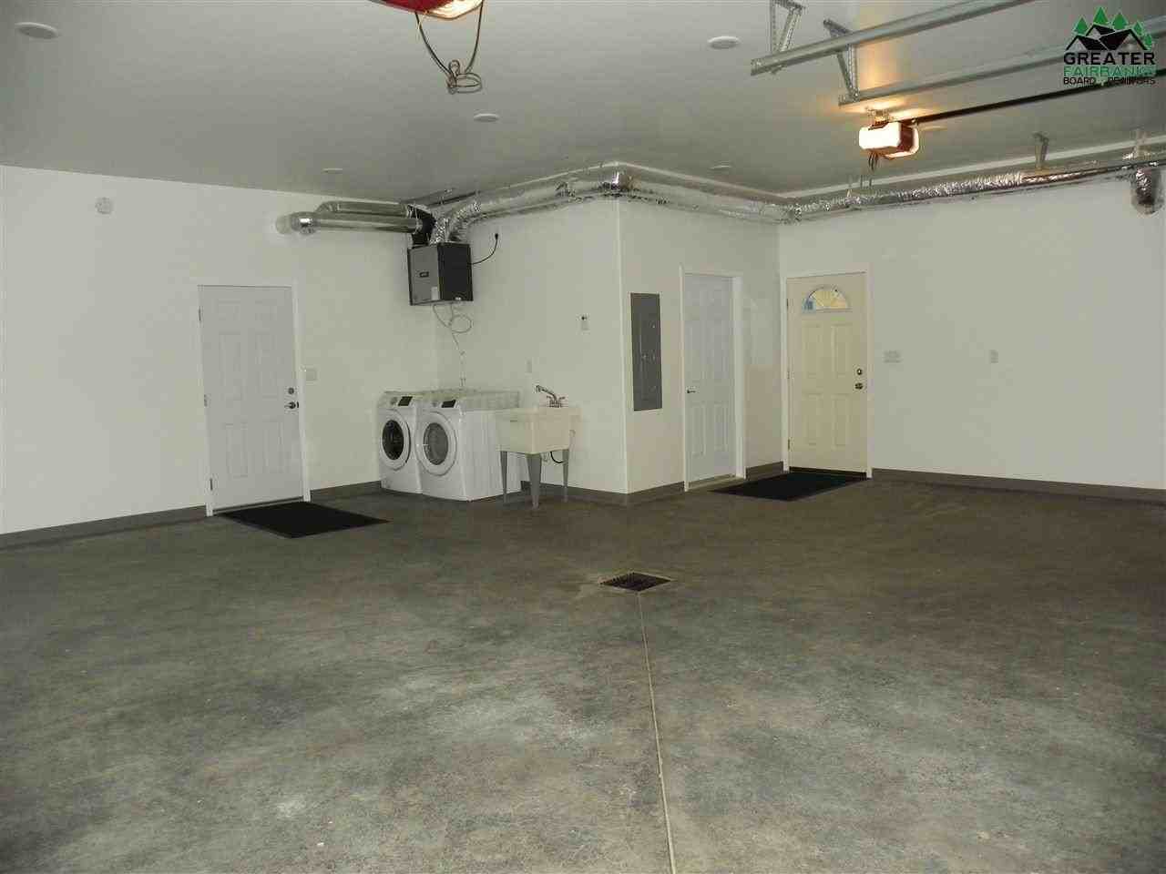 3925 Sourdough Rd - Photo 3 of 29