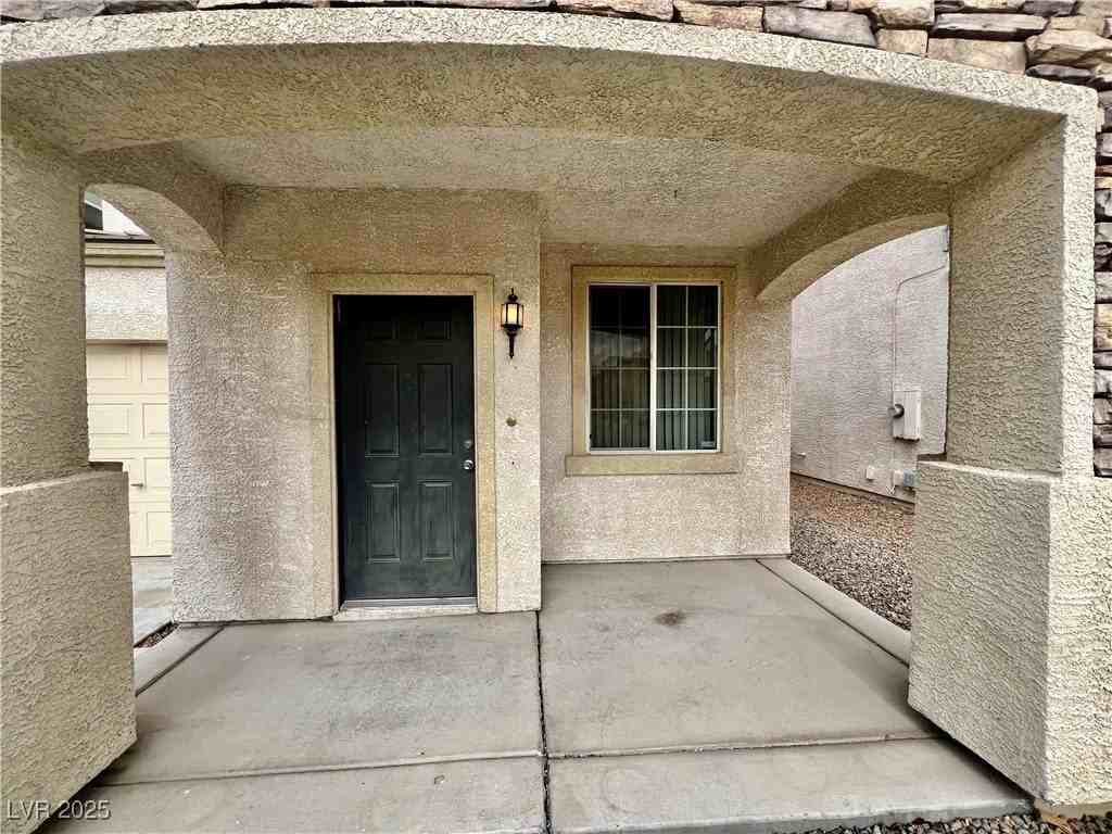 1324 Sun Village Ave - Photo 2 of 34