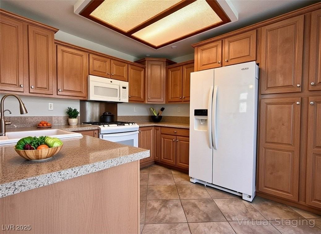 2053 Smoketree Village Cir - Photo 5 of 41