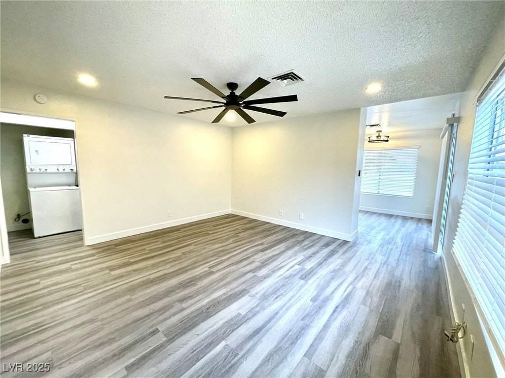 4422 Bramblewood St - Photo 6 of 31