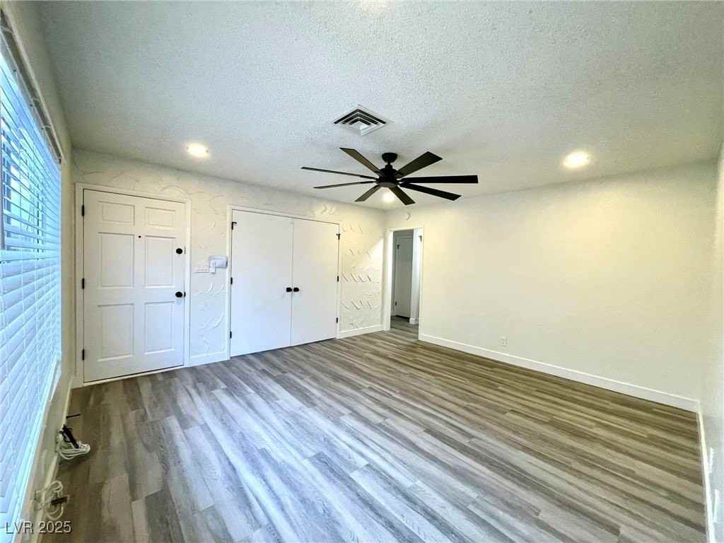 4422 Bramblewood St - Photo 7 of 31