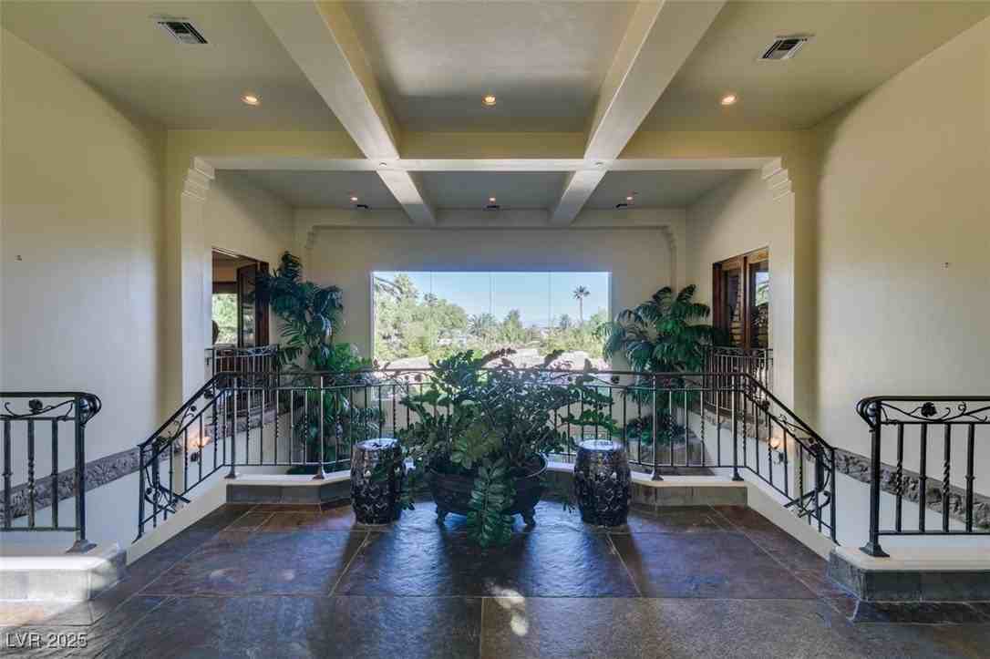 549 Regents Gate Dr - Photo 4 of 50