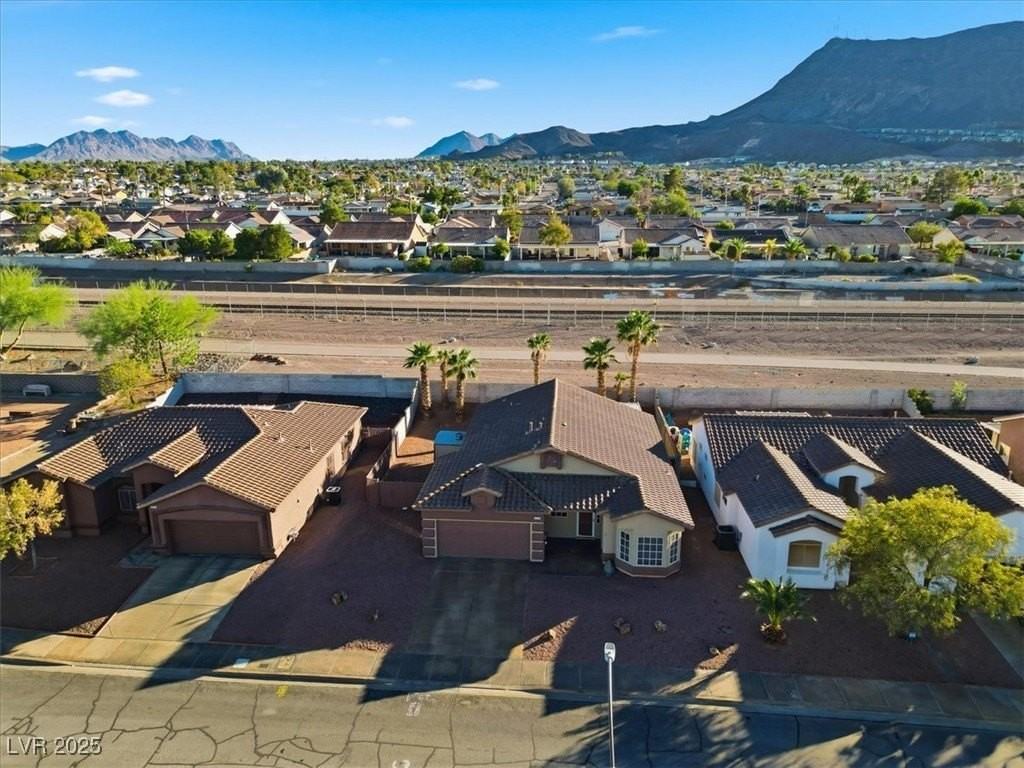 533 Coolidge Ave - Photo 2 of 50