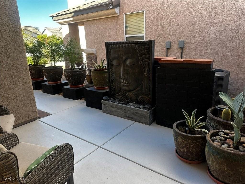 1004 Crescent Falls St - Photo 4 of 23