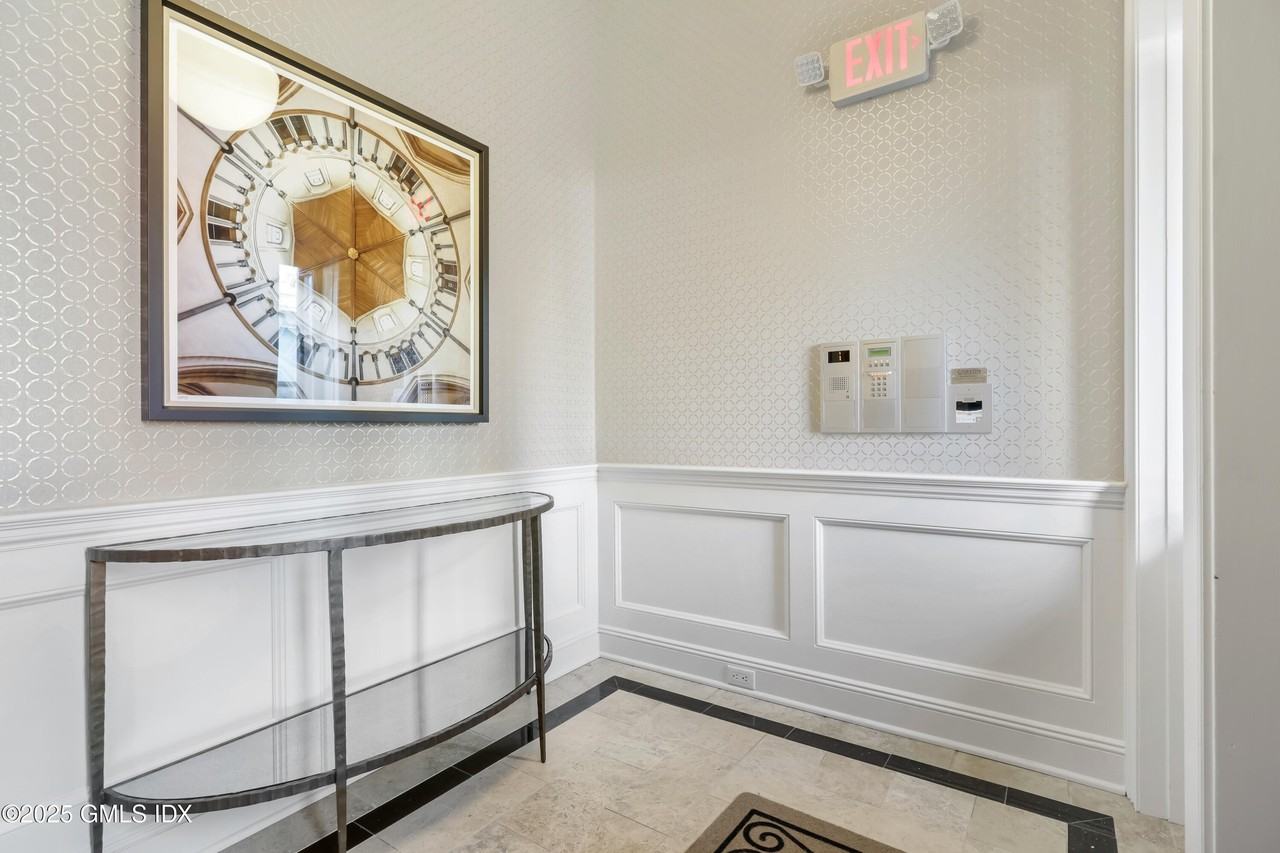 2 E Elm St #35 - Photo 3 of 26