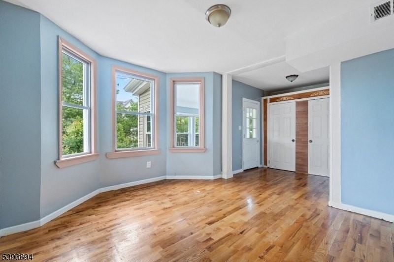 14 Treacy Ave - Photo 5 of 22