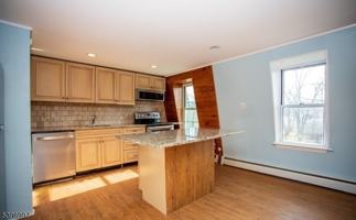 featured image of 848 River Rd