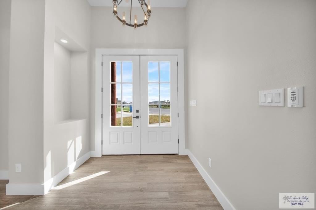 1401 Crystal Cir - Photo 5 of 19