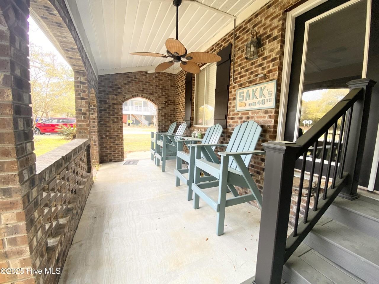 201 Ne 48th St - Photo 5 of 30