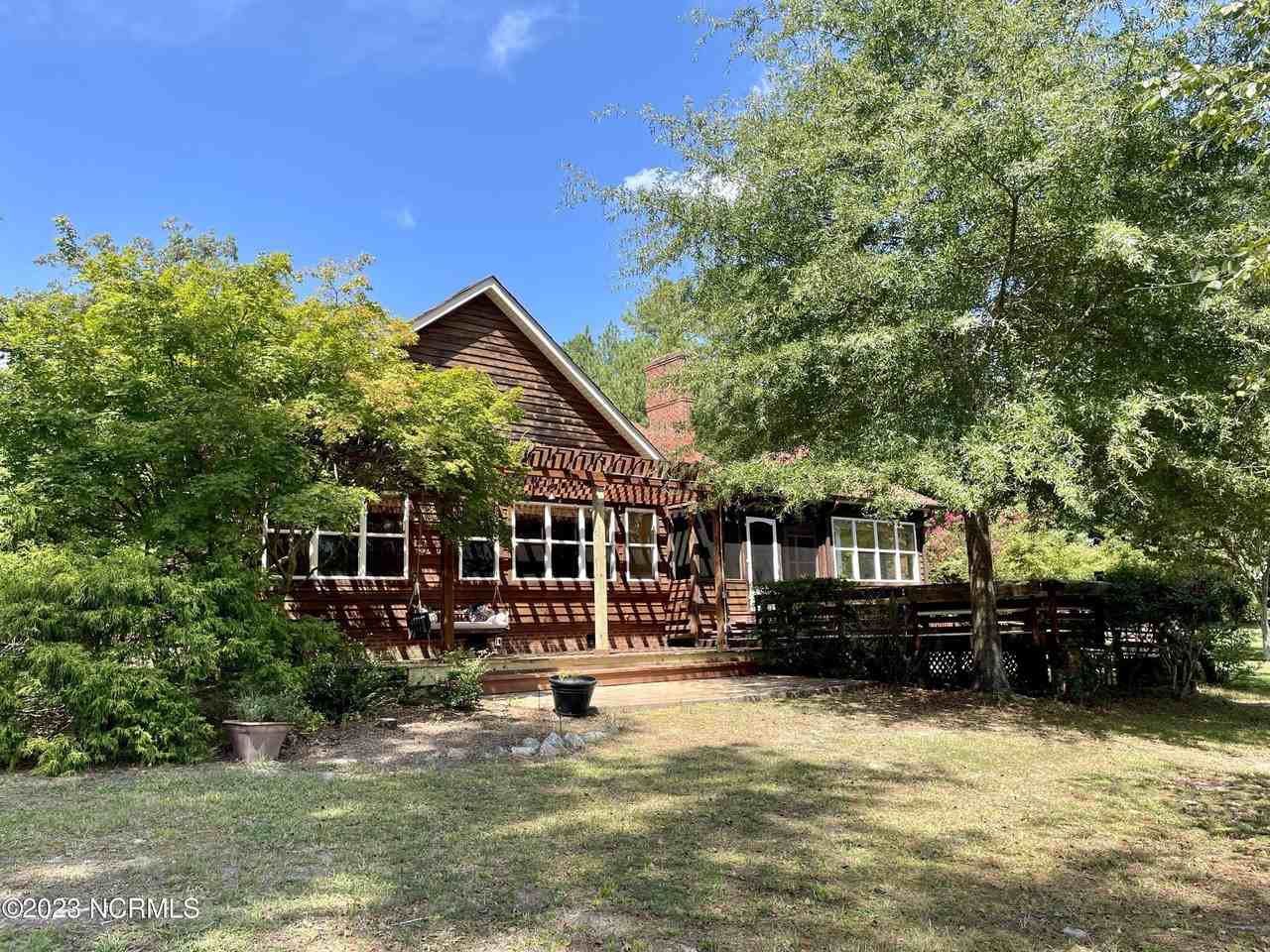 245 Lakeside Drive - Photo 2 of 45