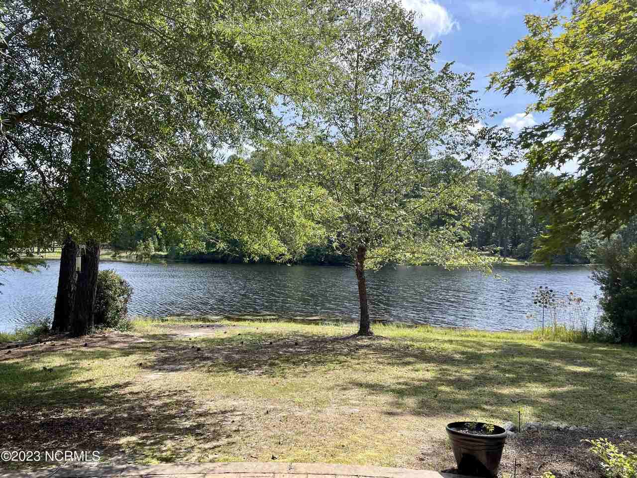 245 Lakeside Drive - Photo 6 of 45