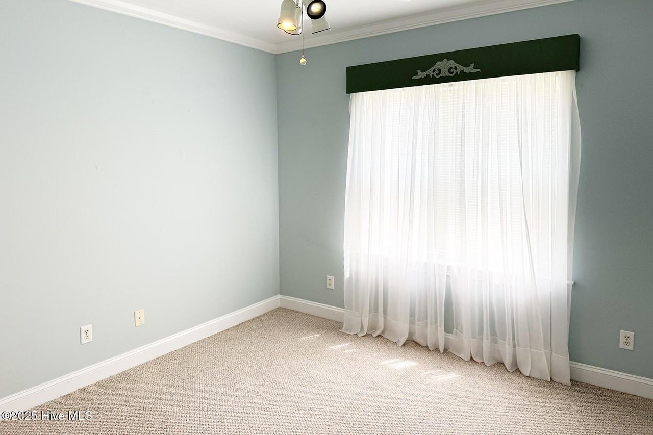 8405 Fiddlestick Way - Photo 6 of 12