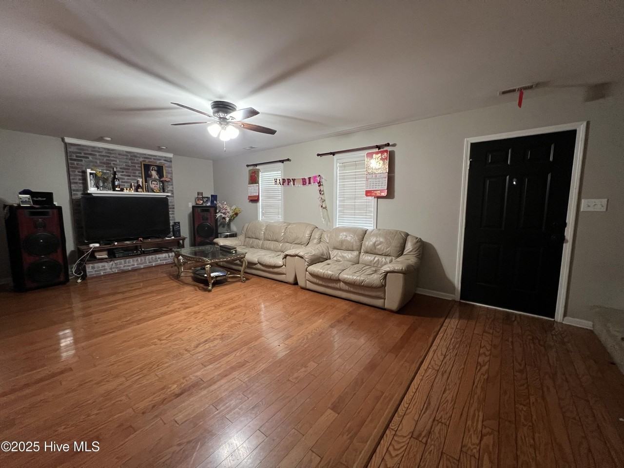 820 Welton Circle - Photo 4 of 20