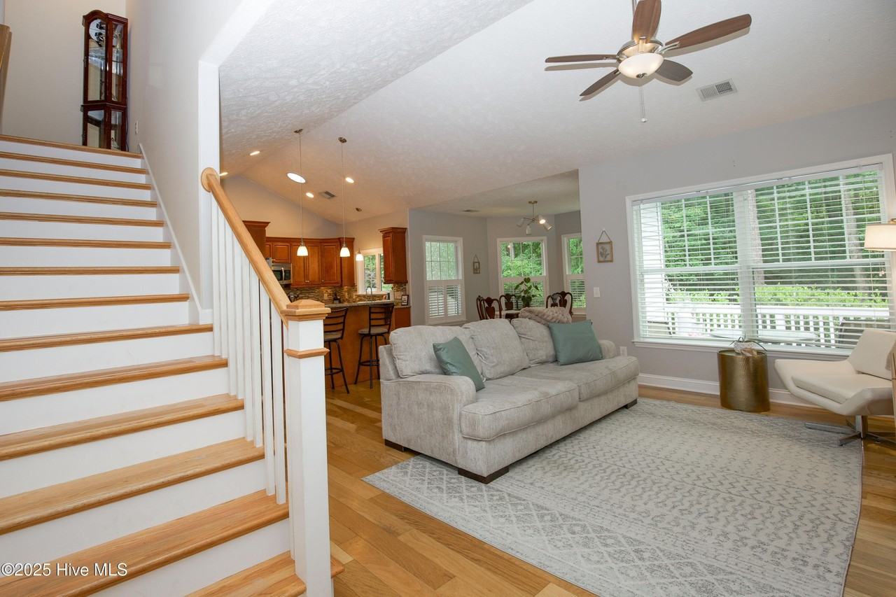 5 Kemper Woods Ct - Photo 7 of 50