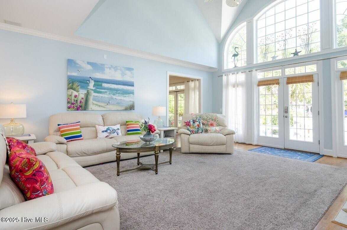 300 Garnercrest Rd - Photo 6 of 50