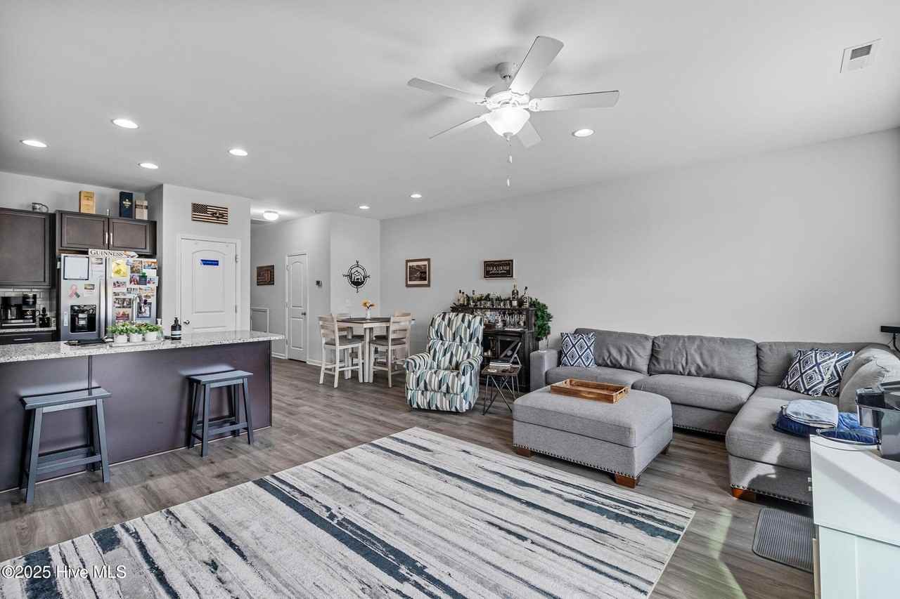 20 Aspen Rd - Photo 3 of 7