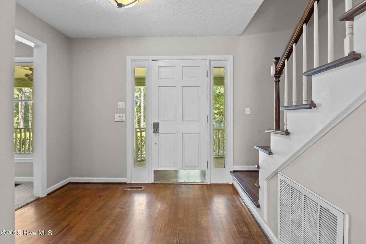 225 Mitchell Rd - Photo 4 of 44