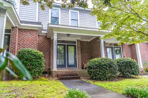 featured image of 250 E Delaware Ave