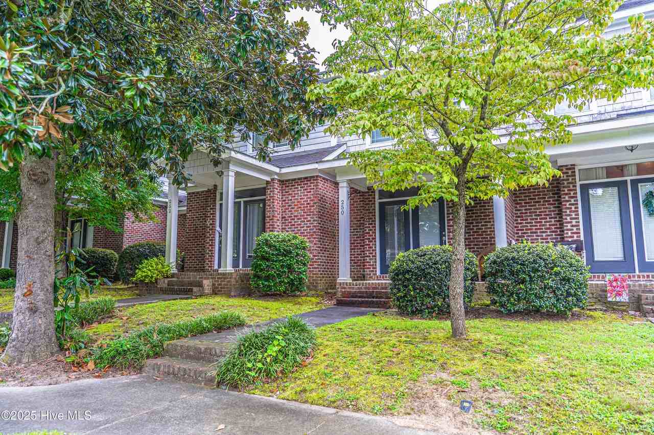 250 East Delaware Avenue - Photo 5 of 33