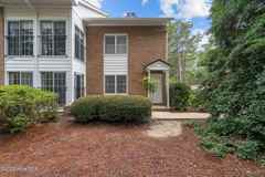 9 Pinehurst Manor Dr Apt B #B - Photo 1 of 1