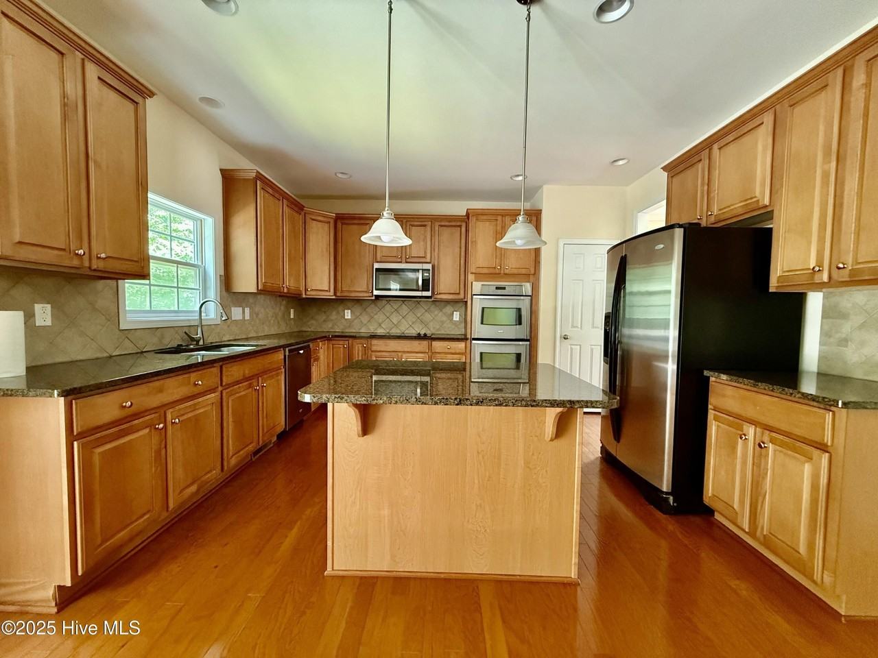 410 Harkness Circle - Photo 4 of 26