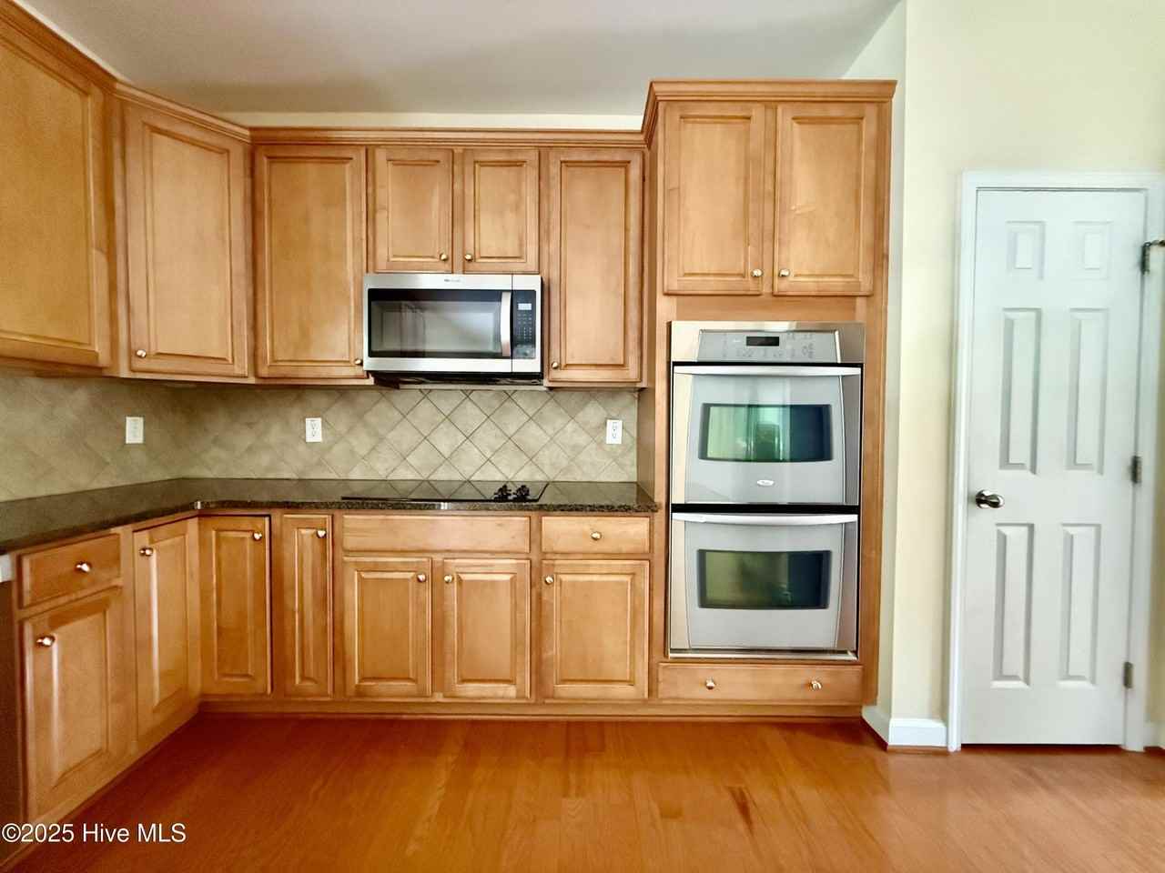 410 Harkness Circle - Photo 6 of 26