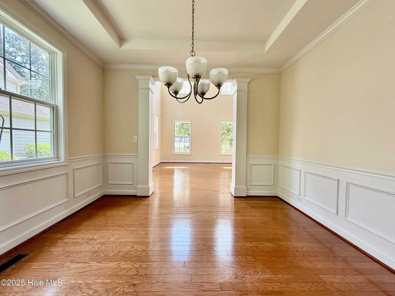 410 Harkness Circle - Photo 7 of 26