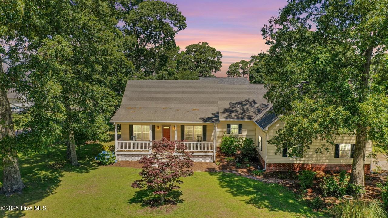 592 Arnolds Beach Road