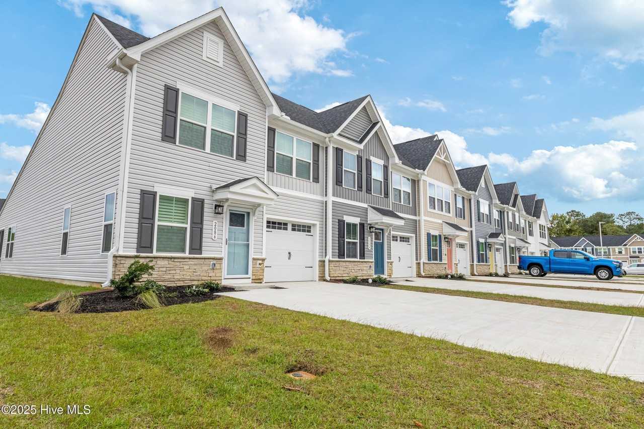 2084 Parow Ln Nw Unit E #E - Photo 3 of 32