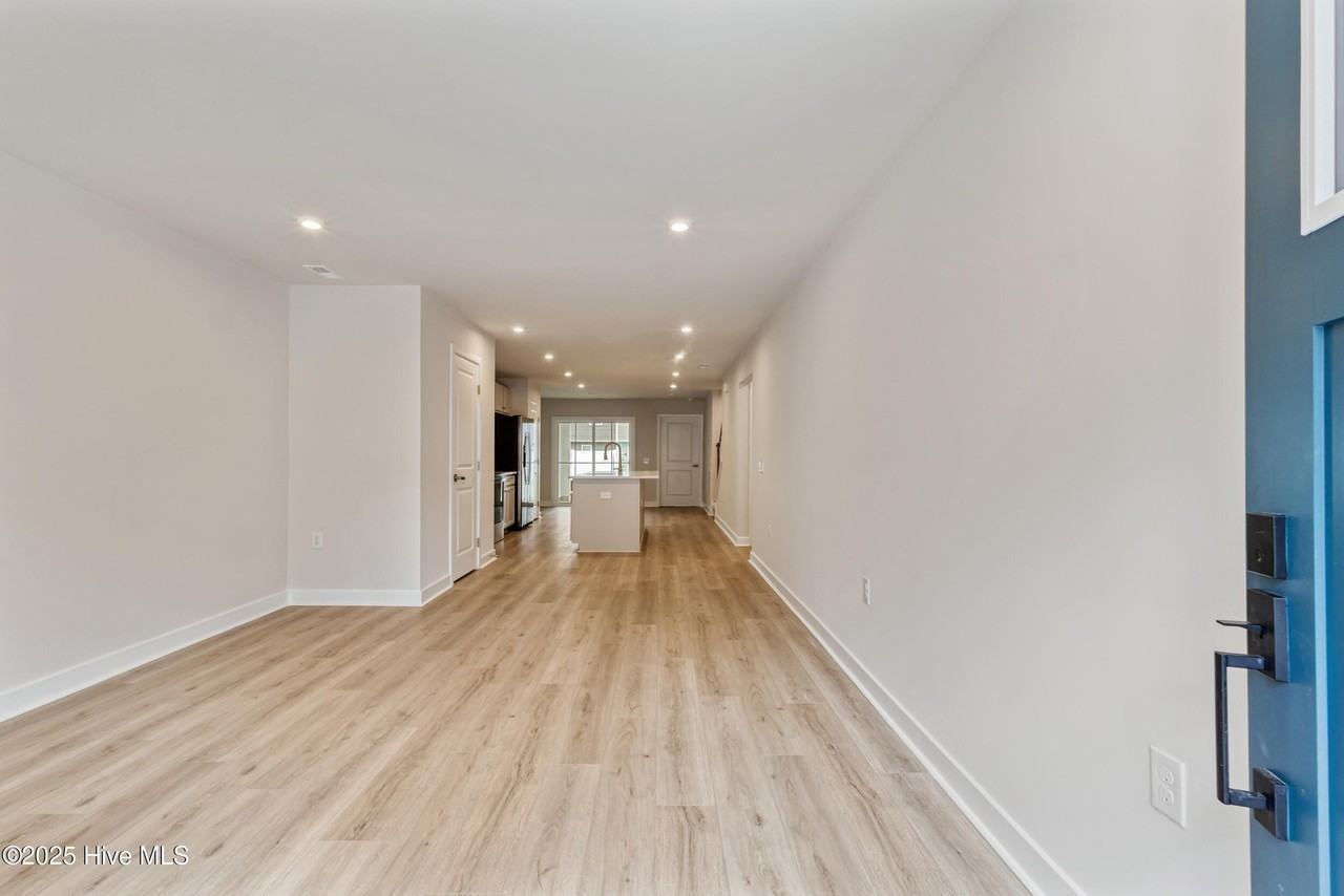 2084 Parow Ln Nw Unit E #E - Photo 4 of 32