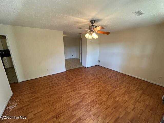 1646 Waterway Dr Sw - Photo 2 of 10