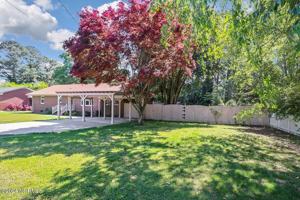 featured image of 1510 Crescent Dr