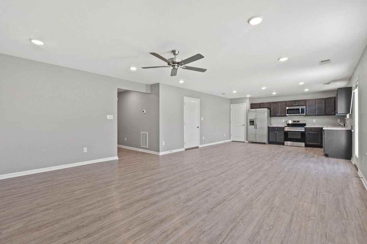 2504 Feathersound Way - Photo 5 of 19