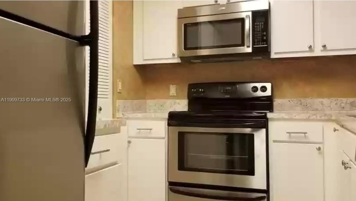 1281 Sw 46th Ave #2502 - Photo 7 of 22