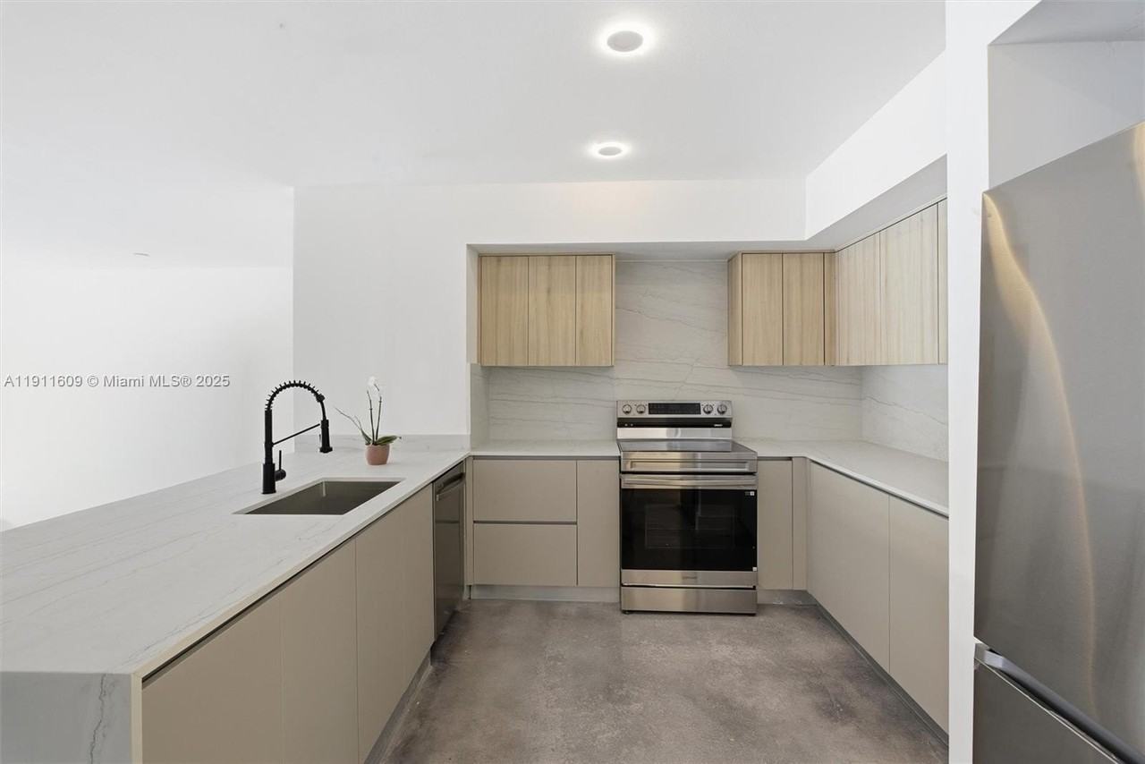 16380 Briar Patch Place #16380 - Photo 5 of 24