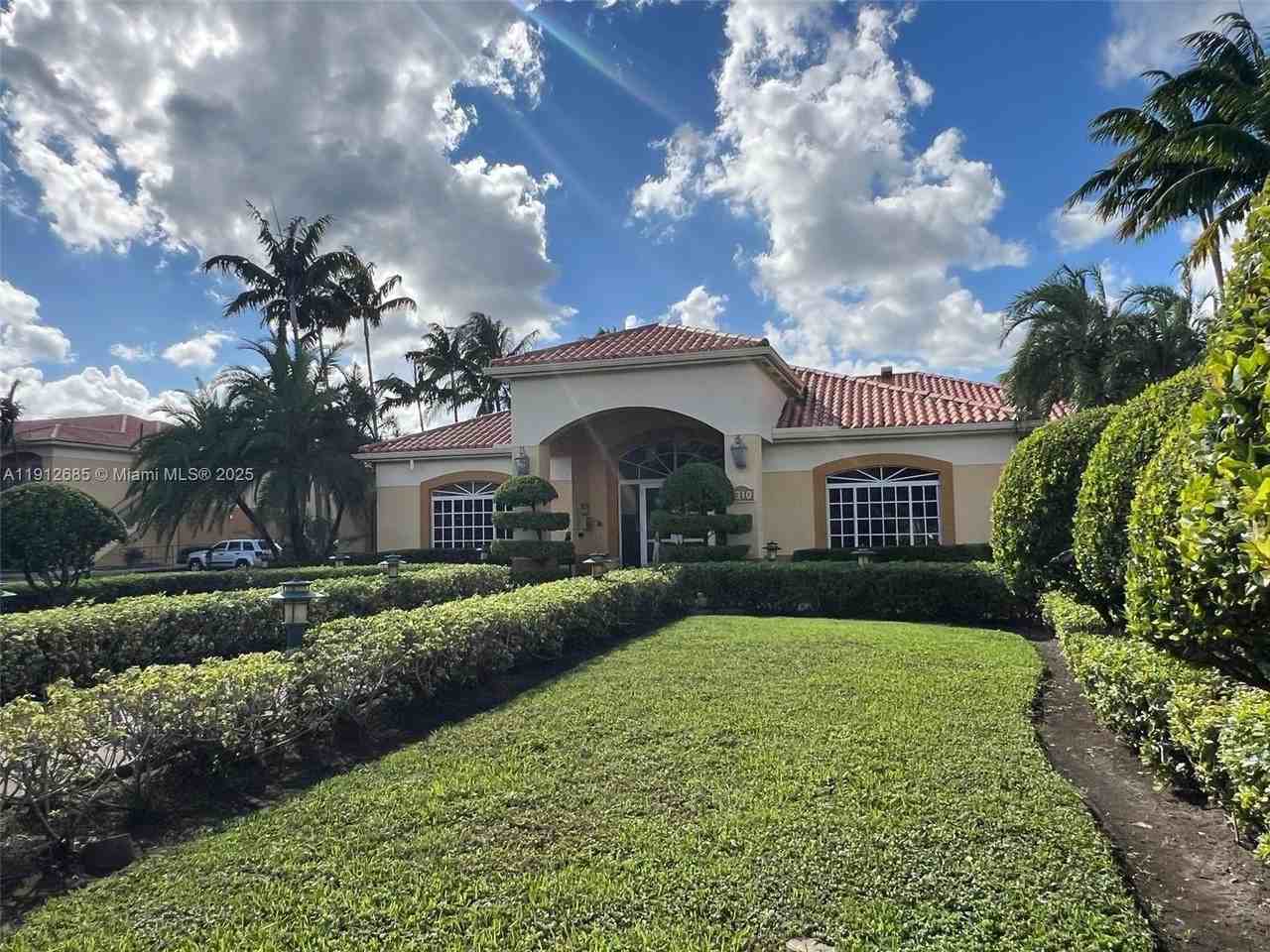 7340 Nw 114th Ave #204 - Photo 2 of 25