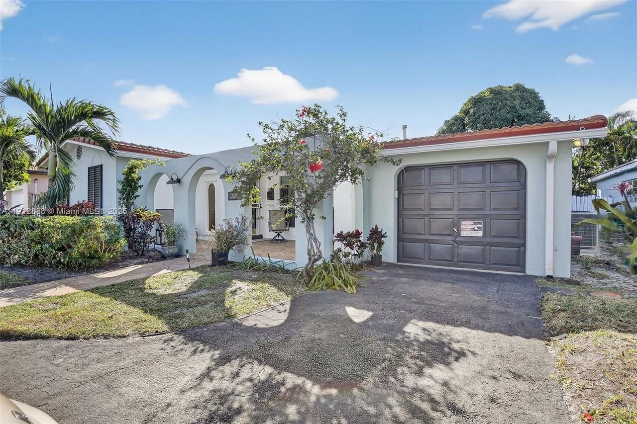 7920 Alhambra Blvd - Photo 3 of 38