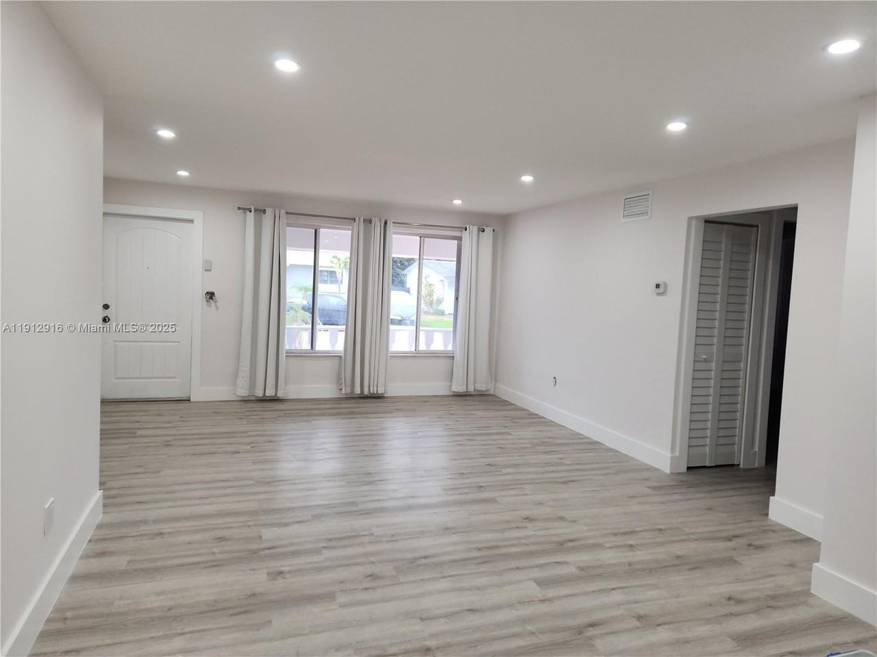 15630 Nw 2nd Ct - Photo 7 of 10