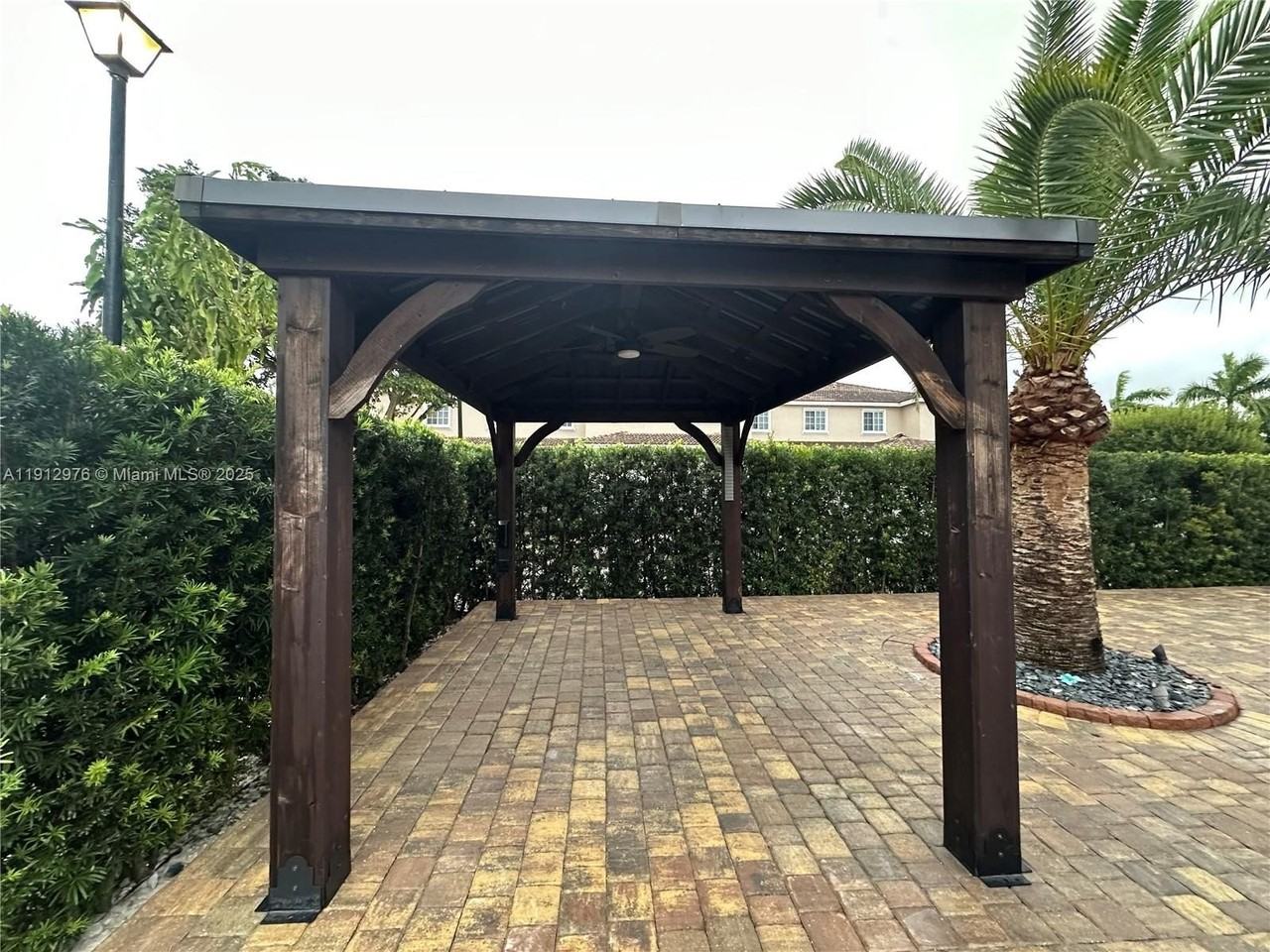 27326 Sw 142nd Ct - Photo 2 of 22