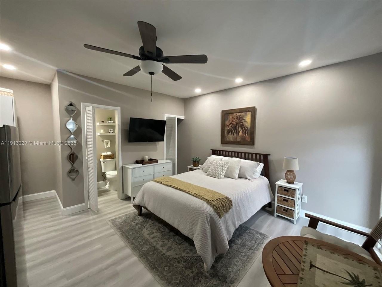 8638 Sw 50th St #1 - Photo 3 of 19