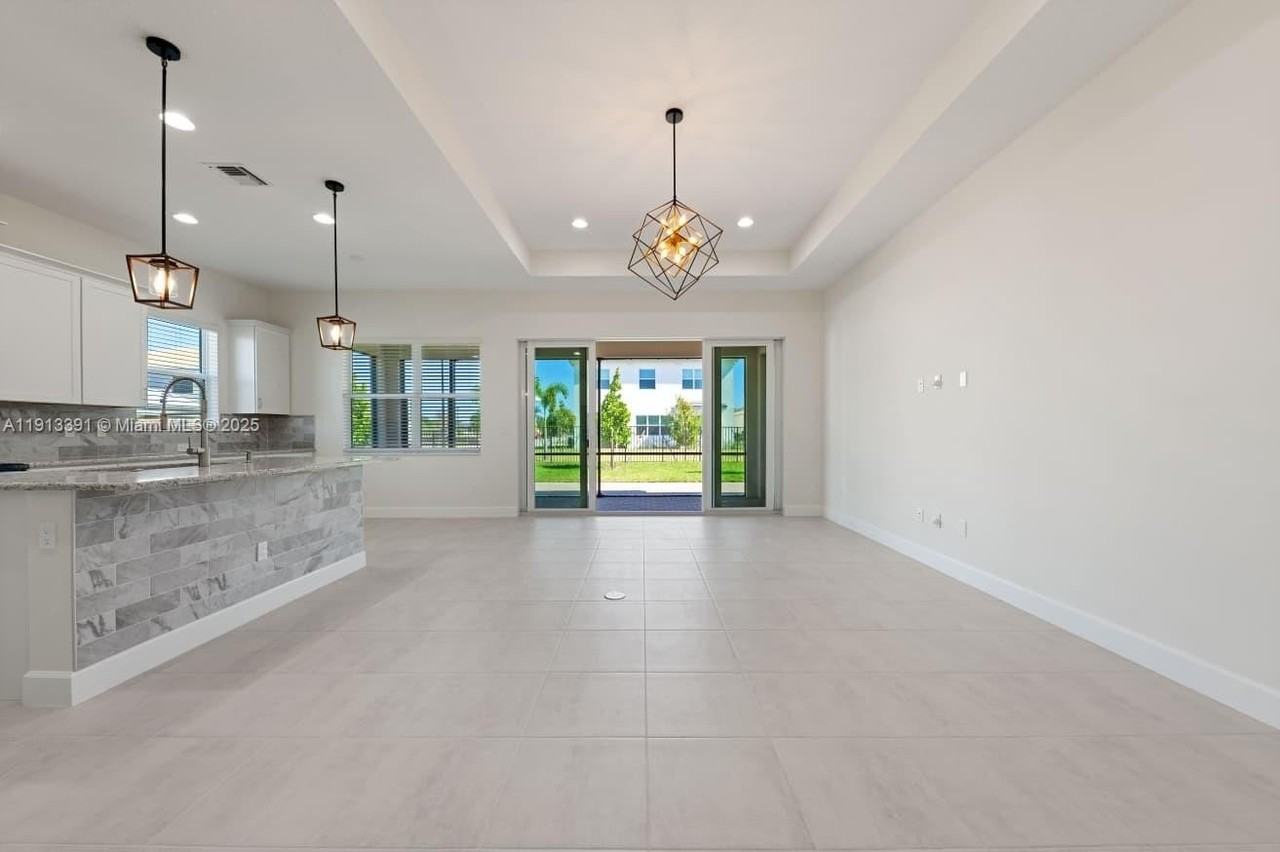 5786 5786 Aleppo Pine Pl - Photo 4 of 30