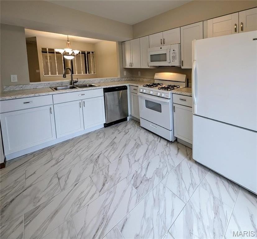 263 Spencer Pl - Photo 6 of 18